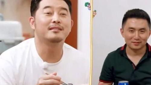 类似吃瓜情侣事件,揭秘现代情侣间的“吃瓜”现象