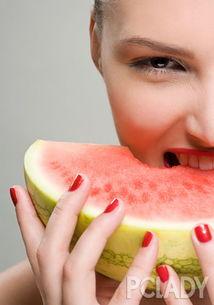 吃瓜少女在线吃瓜,吃瓜少女带你领略网络吃瓜文化盛宴